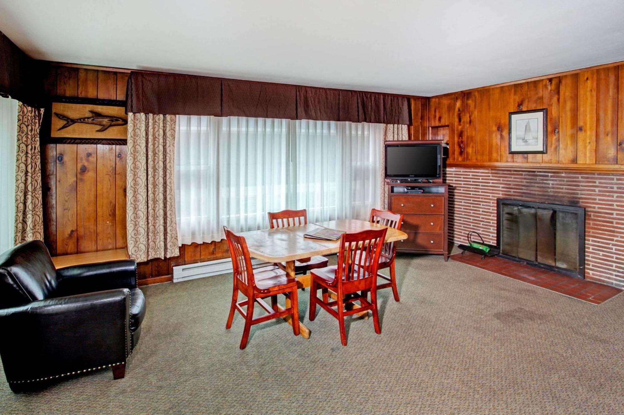 Clarion Inn Surfrider Resort Depoe Bay Bilik gambar